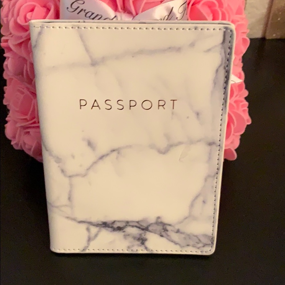 Passport Holder! Marble design 💗